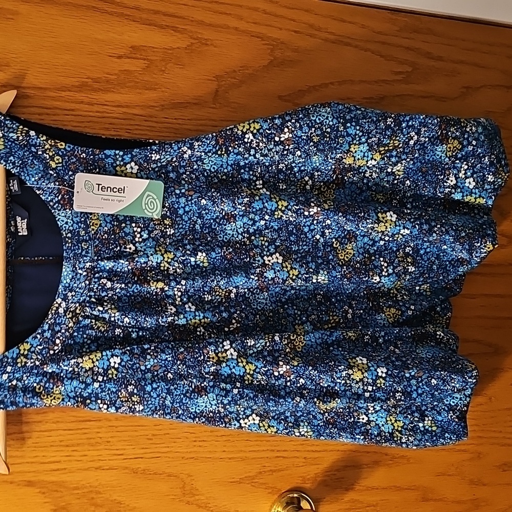 Floral Sleeveless Top Size 3X - NEW WITH TAGS
